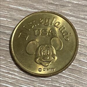 DISNEY 1990s MICKEY & SLEEPING BEAUTY'S CASTLE DISNEYLAND USA TOKEN COIN